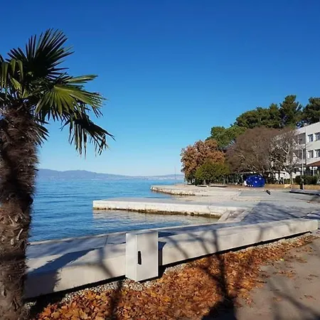 Mario アパート マリンスカ