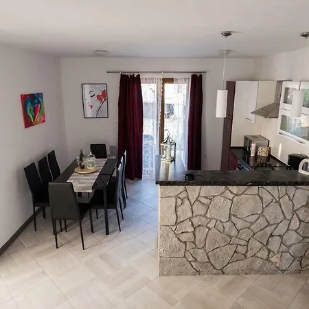 Apartment Mario